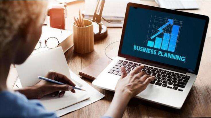 佛山網(wǎng)站優(yōu)化丨互聯(lián)網(wǎng)時(shí)代，鵬博PB營(yíng)銷助你提升品牌價(jià)值