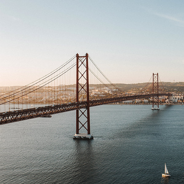 中國(guó)電子商務(wù)最具影響力行業(yè)門(mén)戶(hù)